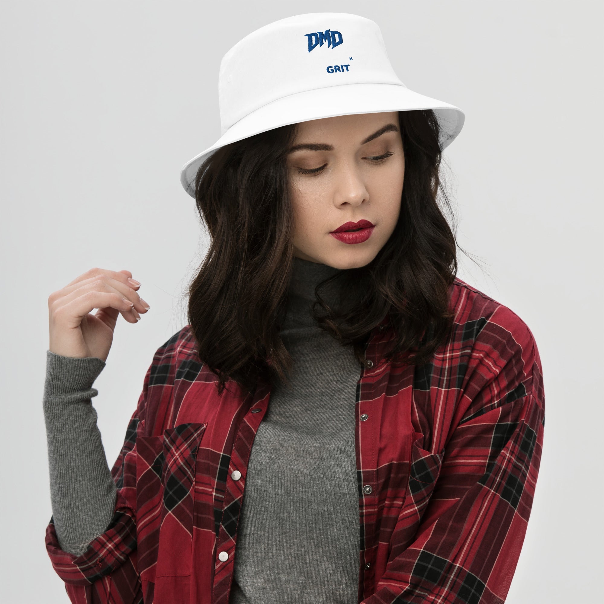 DMDGRIT embroidered Bucket Hat, for those who believes in staying cool under pressure. - DIRTY MONEY DREAMS